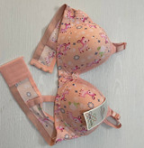 لباسلباس زیر توکان (سوتین عروسکی اسفنجی دخترانه با کاپ کوچیک بدون فنر سایزه ۸۰،۸۵،۹۰،۹۵ زیر توکان (سوتین عروسکی اسفنجی دخترتان با کاپ کوچیک بدون فنر سایزه ۹۵