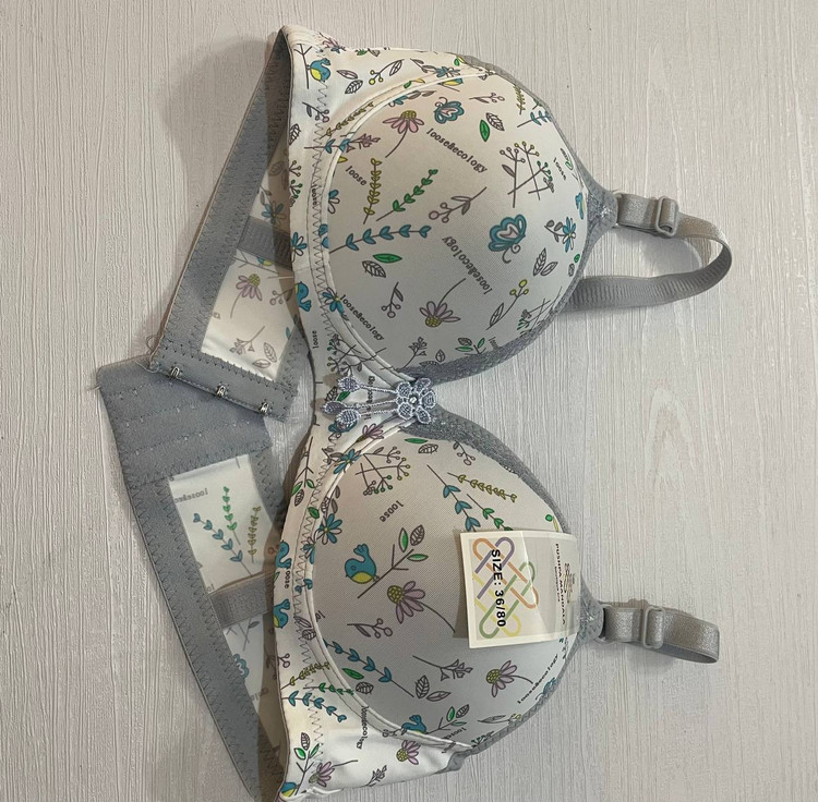 لباس زیر توکان (سوتین عروسکی اسفنجی دخترانه با کاپ کوچیک بدون فنر سایزه ۸۰،۸۵،۹۰،۹۵ زیر توکان (سوتین عروسکی اسفنجی دخترتان با کاپ کوچیک بدون فنر سایزه ۸۰،۸۵،۹۰،۹۵