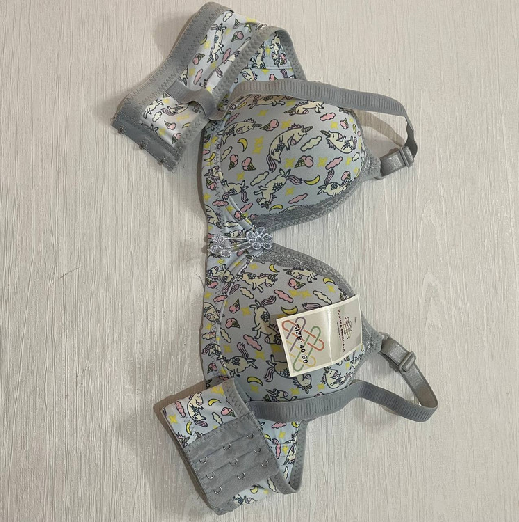 لباس زیر توکان (سوتین عروسکی اسفنجی دخترانه با کاپ کوچیک بدون فنر سایزه ۸۰،۸۵،۹۰،۹۵ زیر توکان (سوتین عروسکی اسفنجی دخترنان با کاپ کوچیک بدون فنر سایزه ۹۰