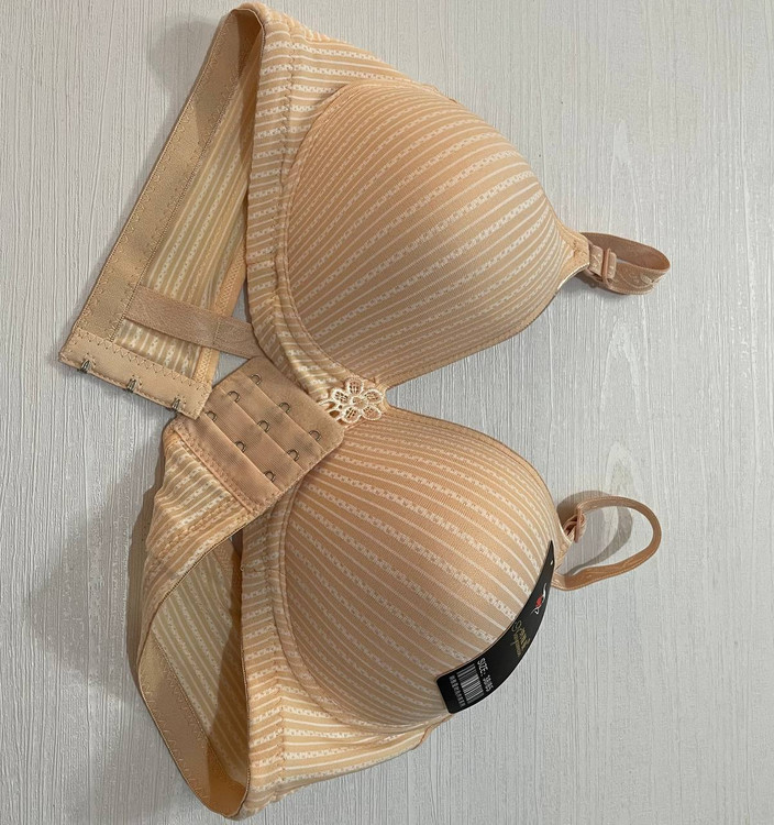 لباس زیر توکان لند(لباس زیر سوتین تک اسفنجی خارجی دخترونه با کاپ کوچیک سایزه ۹۰،۹۵،۸۰،۸۵