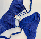 ست شورت وسوتین زیر فنردار رنگ بندی متنوع سایزه بندی۷۵ ،۸۰ ،۸۵ ،۹۰