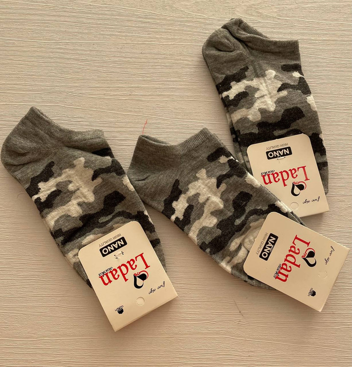 جوراب زیر قوزکی تم طوسی طرح ارتشی نخ پنبه جنس عالی ریز پافت بادوام سایزه ۴۲تا۳۶